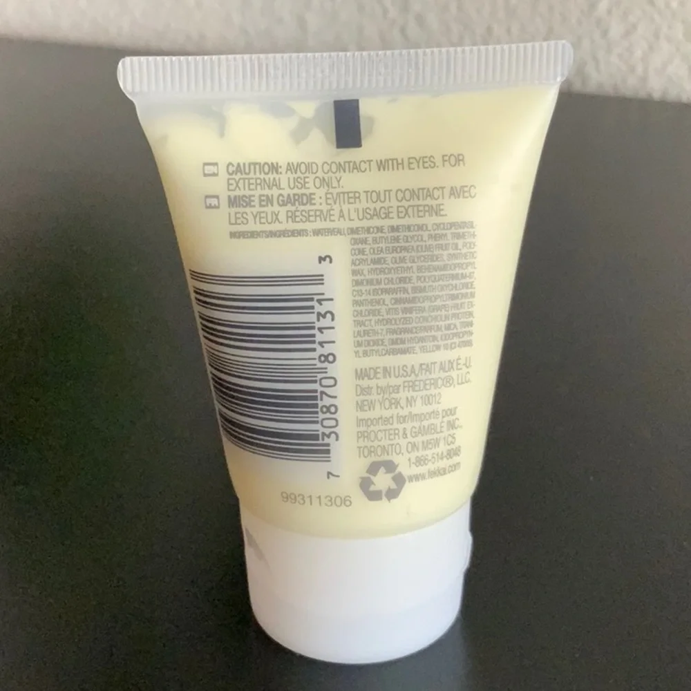 Fekkai Advanced Brilliant Glossing with Olive Oil Hair Cream. - Picture 2 of 4
